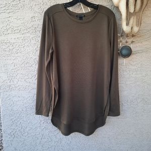 Long-sleeved fall sweater